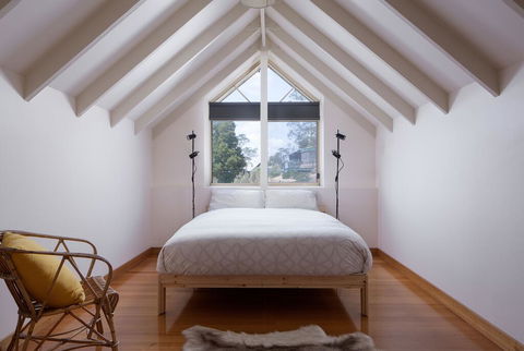 The River Valley Retreat - Renee 1
