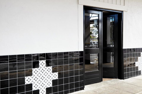 The Royal Hotel, Drouin - Renee 3