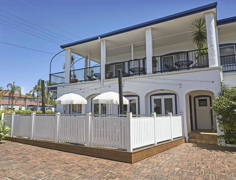 The Sails Motel Brunswick Heads - Swimm 1