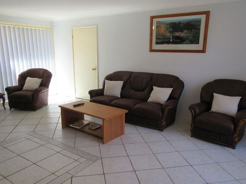 The Salamander', 99 Salamander Way - Aircon & Large Yard For Kids - Renee 0