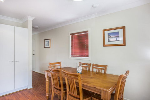 The Sands - 4/46 Jones Avenue Mollymook - Qld Realsetate 2