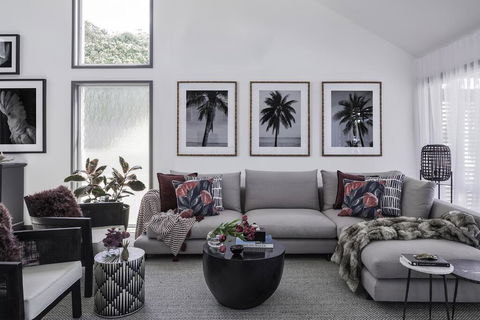 The Seaview - Designer Beachfront House - Renee 1