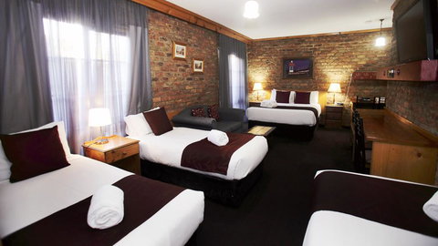 The Settlement Historic Hotel - Internet Find 3