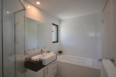 The Shae Luka - Private Apartment - Internet Find 3