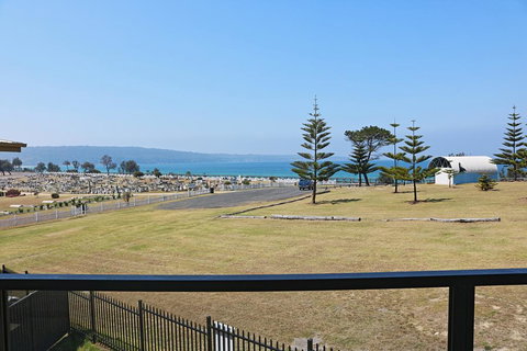 The Shore Break 6 Apartment - Qld Realsetate 1