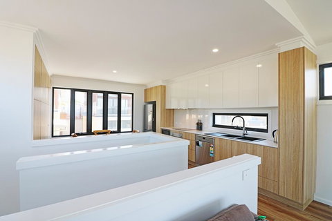 The Shore Break 6 Apartment - Qld Realsetate 3