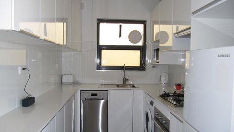 The Somerton Beach Retreat - Renee 3