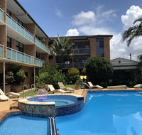 The Tahitian Holiday Apartments - Swimm