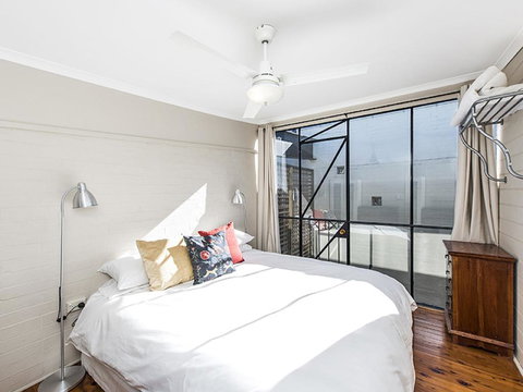 The Tannery - 2 Bedroom Converted Warehouse - Renee 2