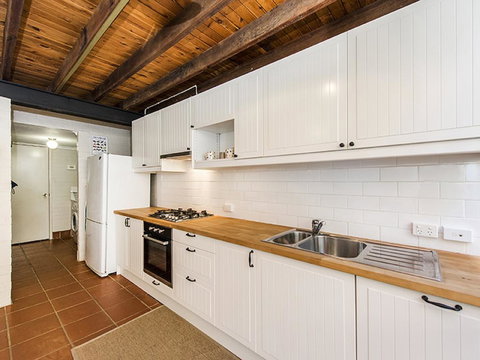 The Tannery - 2 Bedroom Converted Warehouse - Renee 3