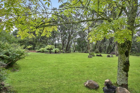 THE TEACHERS COTTAGE - Qld Realsetate 1