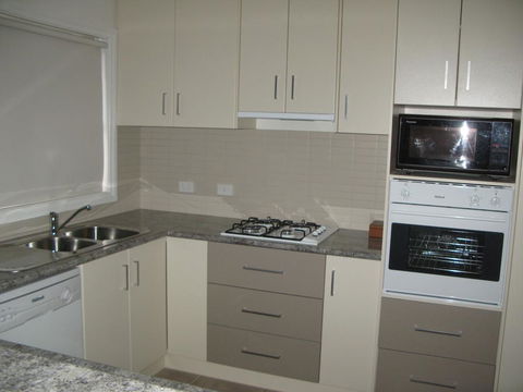 The Villa Kyabram - Renee 2