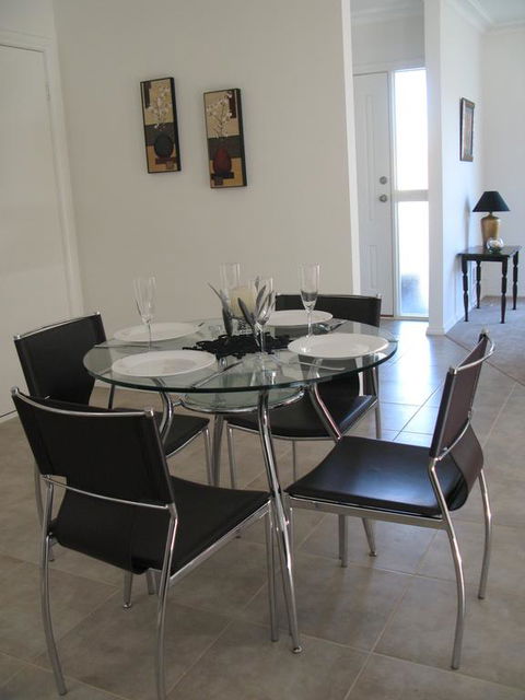 The Villa Kyabram - Renee 3
