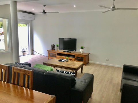 The Villas Palm Cove - Qld Realsetate 3