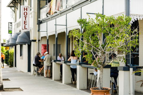 The Waterloo Bay Hotel - Renee 1
