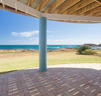 The Whale Watcher' 1/6 Birubi Lane - waterfront unit with stunning views level access - Internet Find