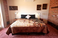 Business in Rutherglen VIC Renee Renee