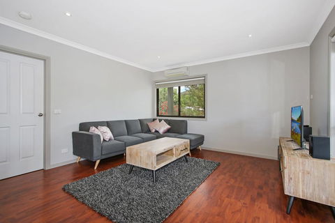 The Woolly Figg Apartment - Renee 2