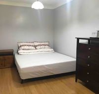 Thomastown antique house en-suite room - Internet Find