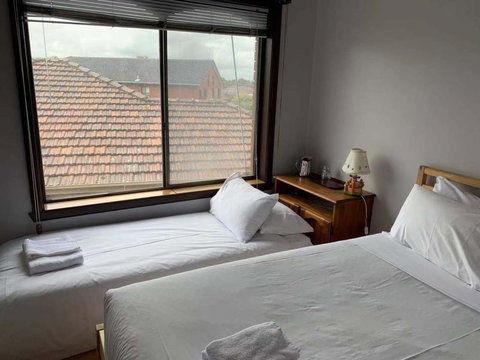 Thomastown Antique House Room 3 - Internet Find 0