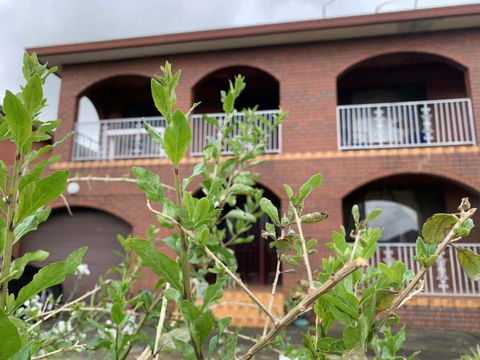 Thomastown Antique House Room 3 - Renee 1