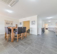 Thompson Ave Apartments - Qld Realsetate