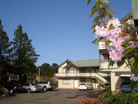 Three Explorers Motel - Swimm 0