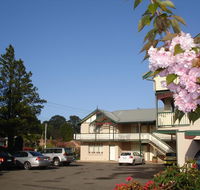 Three Explorers Motel - Swimm