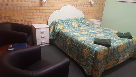 Tiaro Motor Inn - Internet Find 1