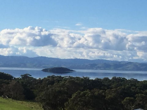 Tidal Dreaming Seaview Cottages - Renee 3