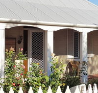 Tillbrook Cottage - Renee