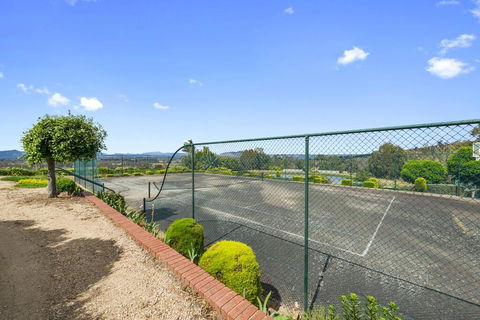 Timberline Park High Country Farmstay - Renee 1