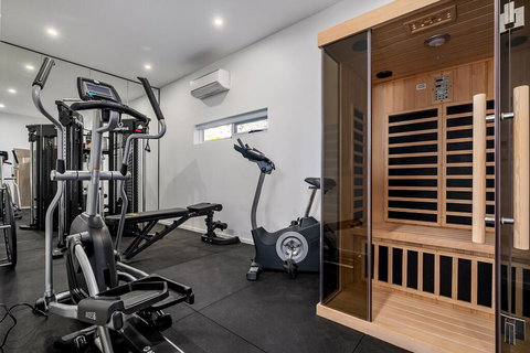 Tinderbox Retreat - Renee 3