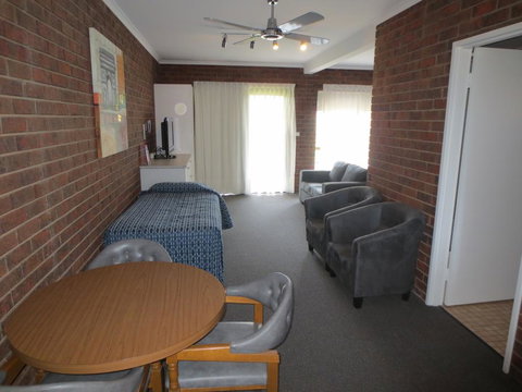 Tocumwal Golf Resort - Renee 1