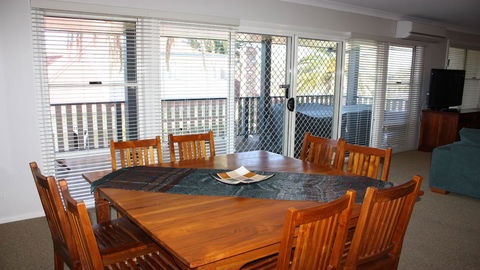 Tokelau 2 - Tuncurry Townhouse - Renee 1