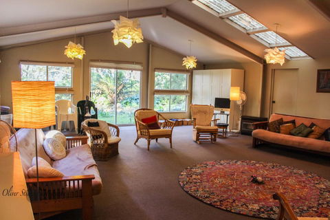 Tomah Retreat - Relax & Heal At UNWIND - Swimm 0