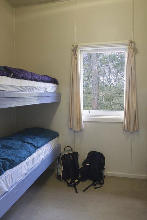 Toms Cabin - Internet Find 3