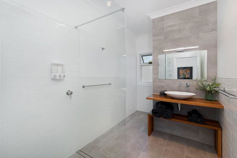 Toms Cottage - Wilgowrah -A Country Escape - Internet Find 3