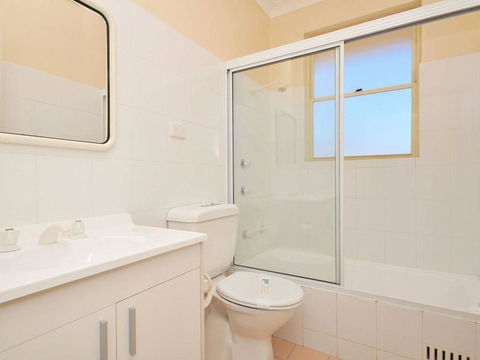 Toowoon Beach View 3br Villa 4 Just Steps To Beach With Views - Renee 3