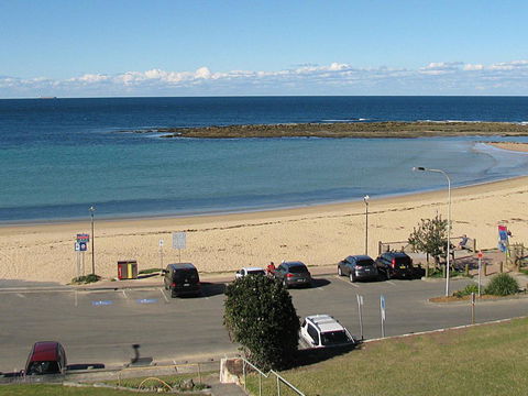 Toowoon Beach View 3br Villa 4 Just Steps To Beach With Views - Renee 0
