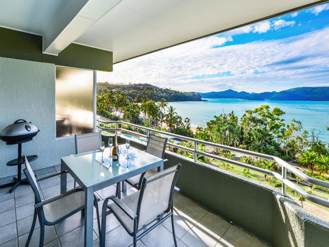 Top Floor Hibiscus Apartment 208 - Internet Find 0