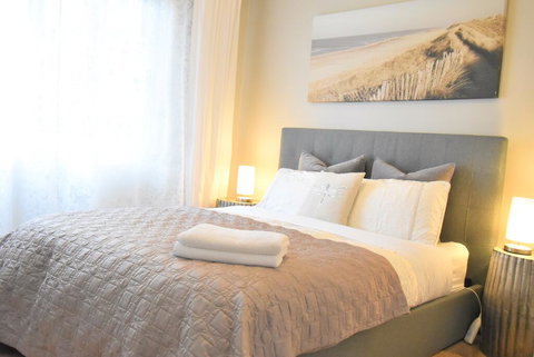 Top Mosman Location - Renee 0