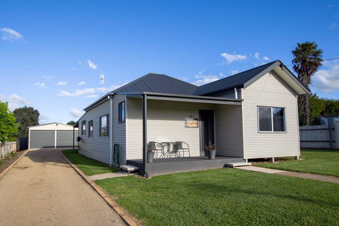 Topaz Cottage - Qld Realsetate 0