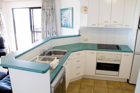 Top Floor Unit At The Caribbean Resort Mooloolaba - Renee 2
