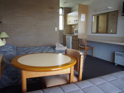 Town Centre Motor Inn - Swimm 1