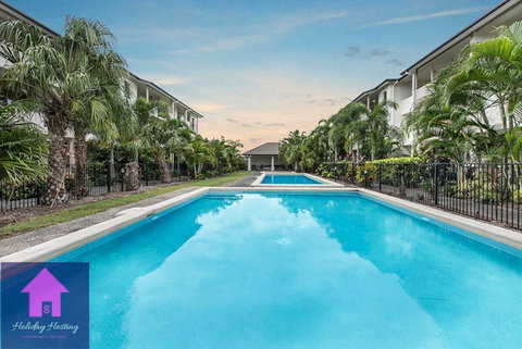 Townsville Luxury Spacious Apt 3 BR-2BTH Pools - Swimm 0