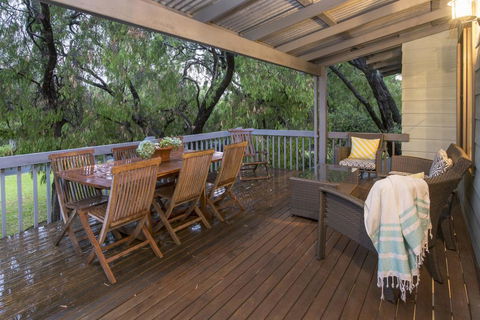 Tranquil Waters - Pet Friendly Family Beach House In Quindalup - Renee 2