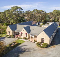 Tranquilles Bed  Breakfast - Internet Find