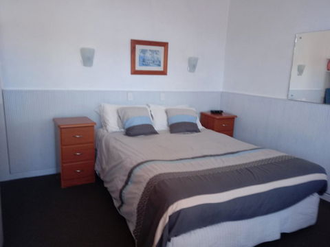 Travellers Rest Motel - Internet Find 3
