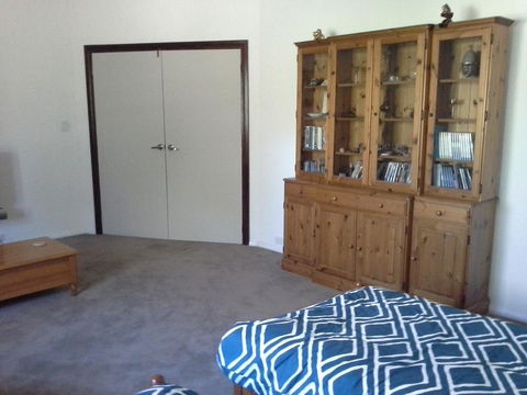 Tree Lodge - Renee 3